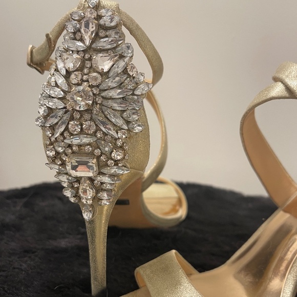 Badgley Mischka gold stilettos - Picture 2 of 4